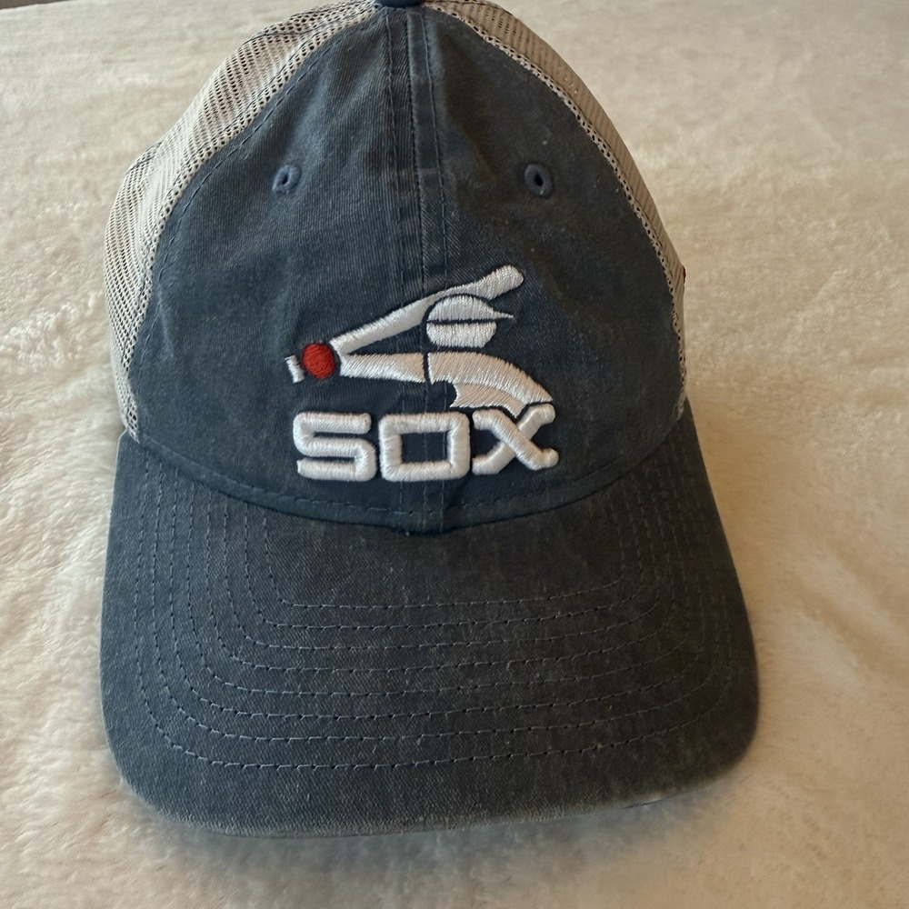 Chicago White Sox Hat Cap Mens Blue Snap Back MLB Trucker Cooperstown New Era